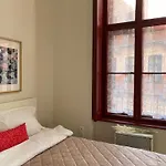 City Pearl In Palace District